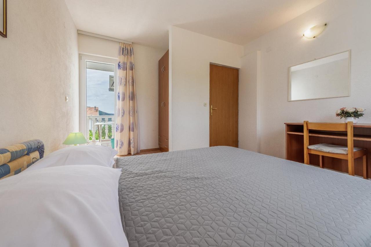 Olive Gardens Apartment