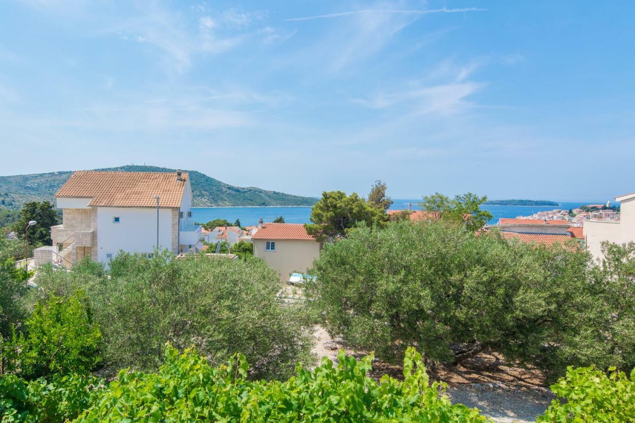Olive Gardens Apartment Primosten