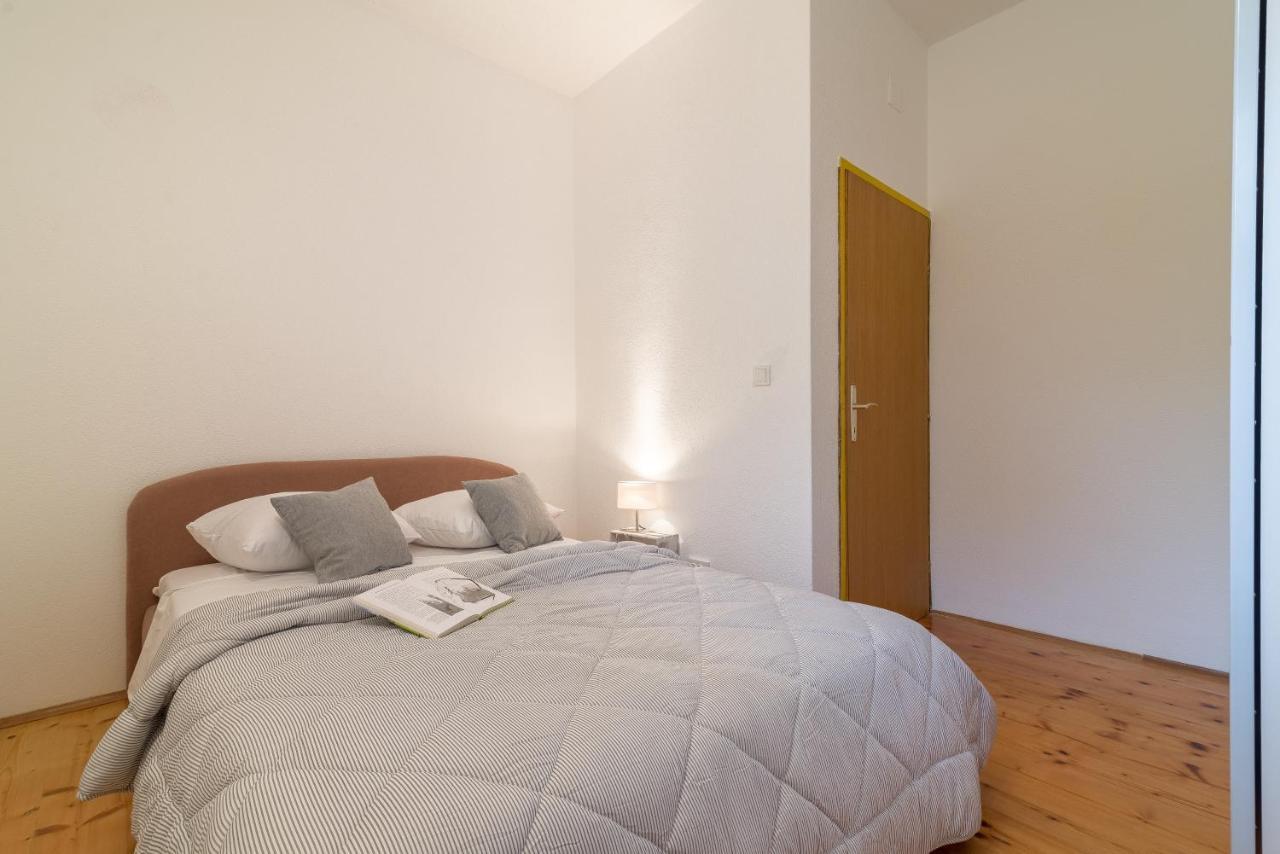 Olive Gardens Apartment Primosten